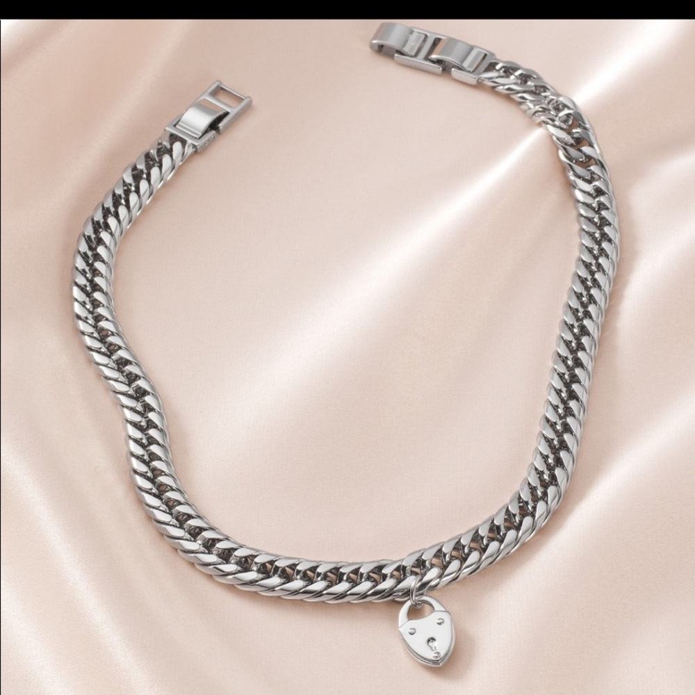 Stella and Dot Heart Lock Necklace